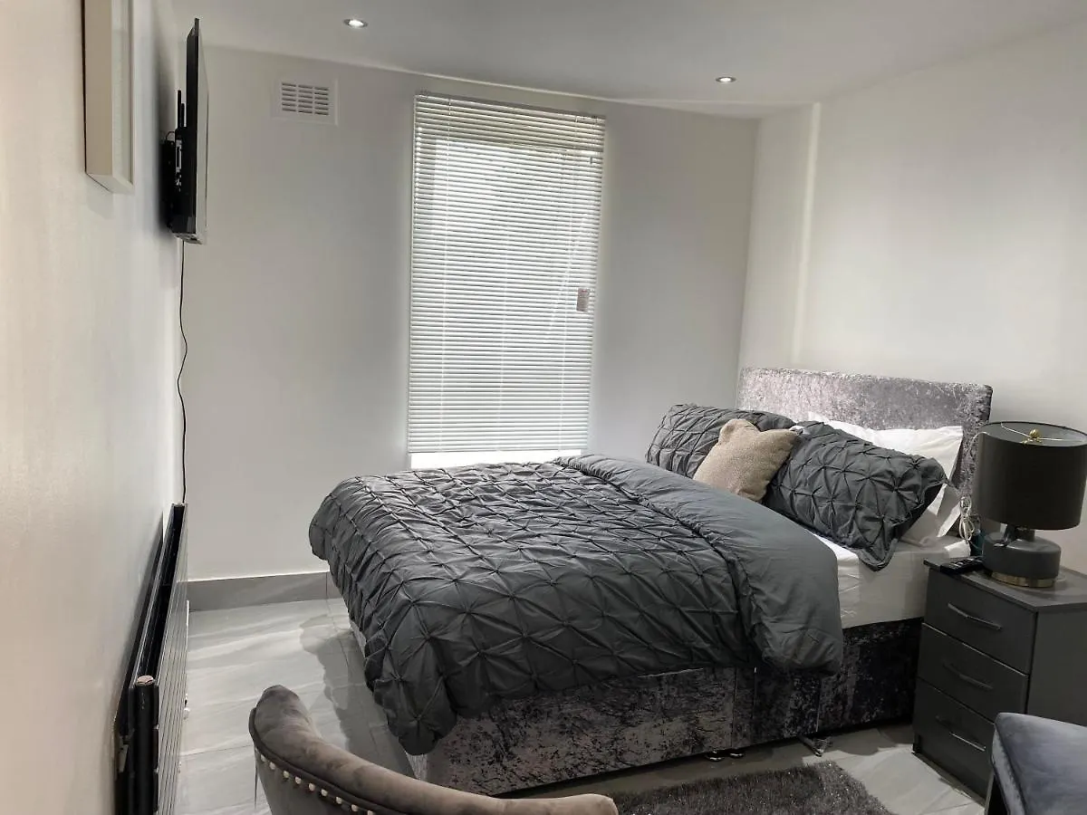 Luxurious 2-Bed Apartment In Woolwich London