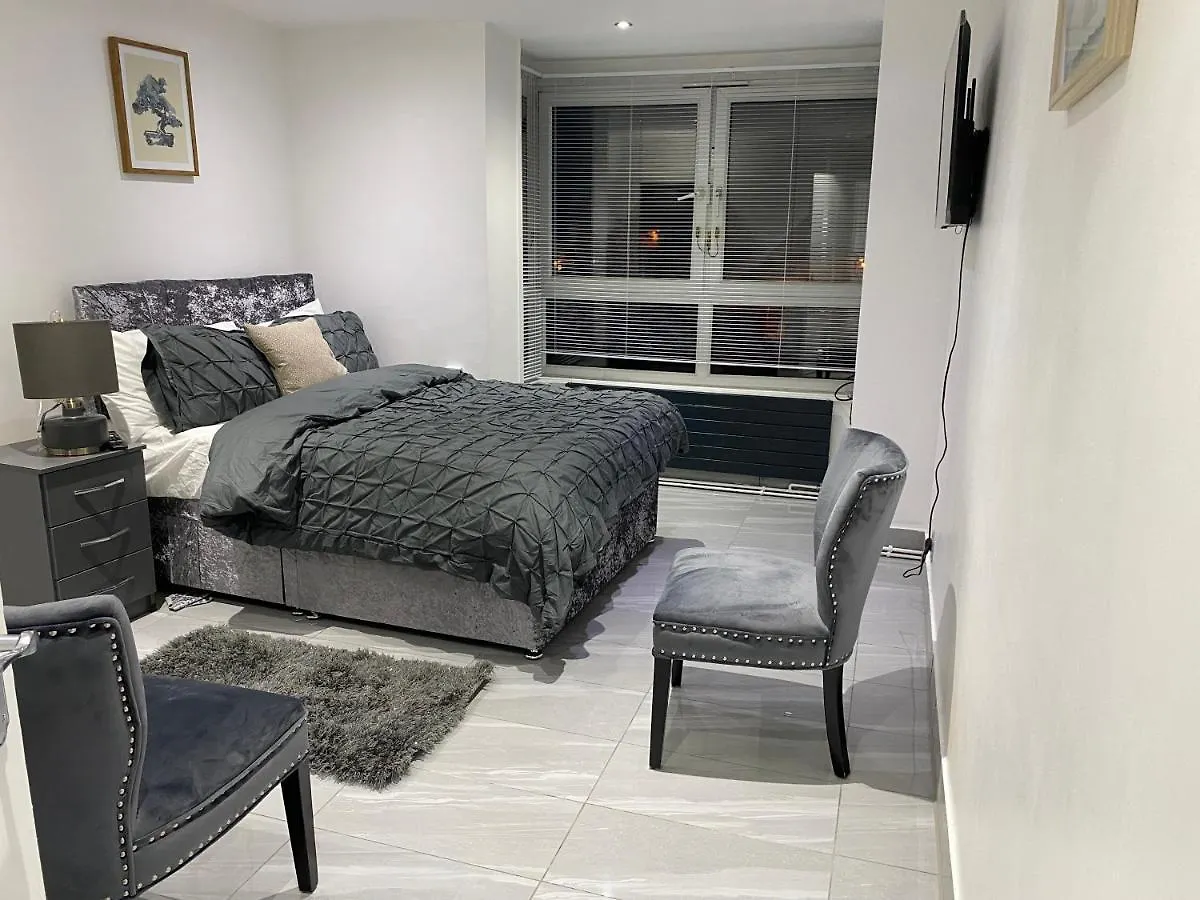 Luxurious 2-Bed Apartment In Woolwich London