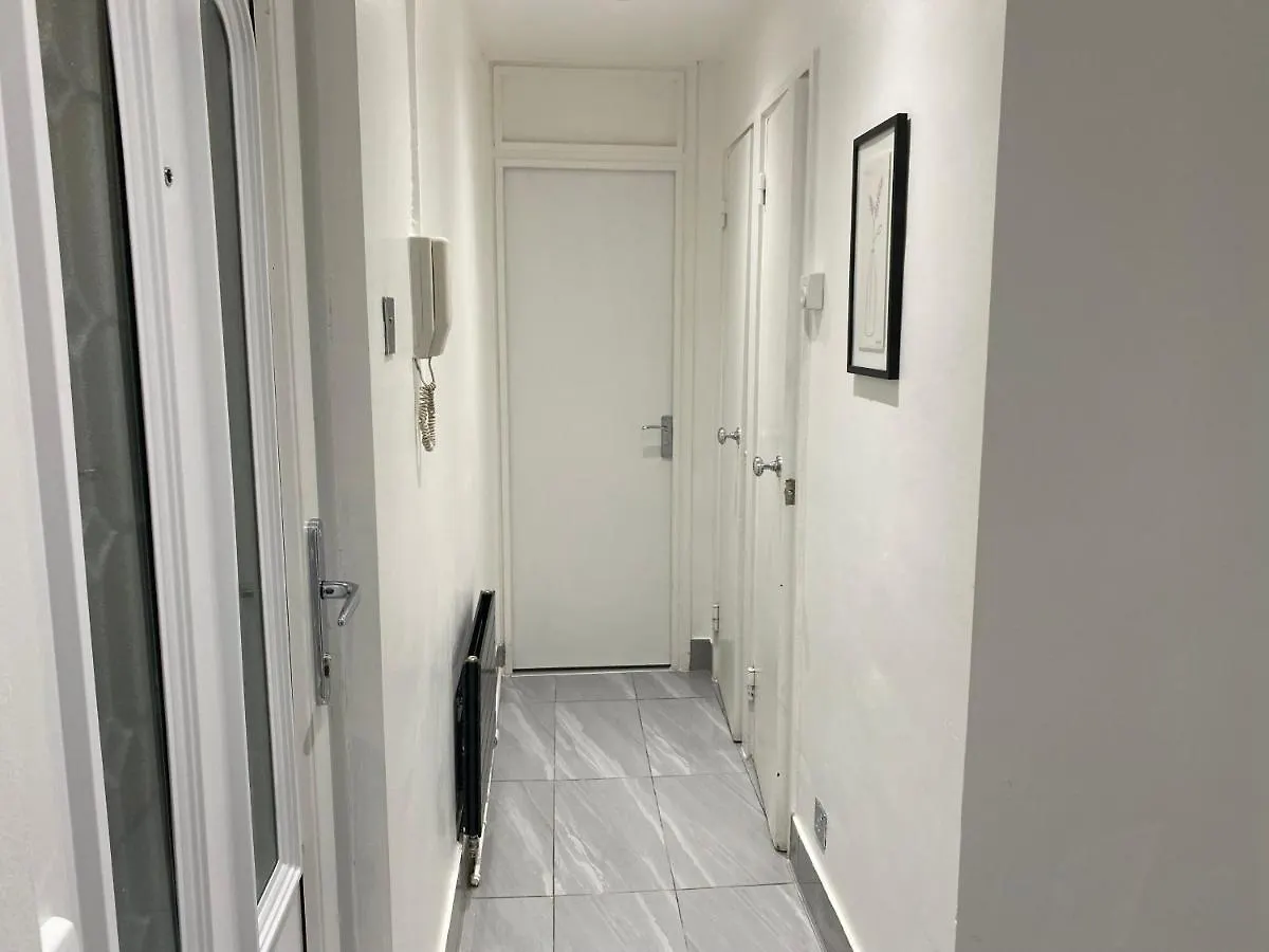 Luxurious 2-Bed Apartment In Woolwich London